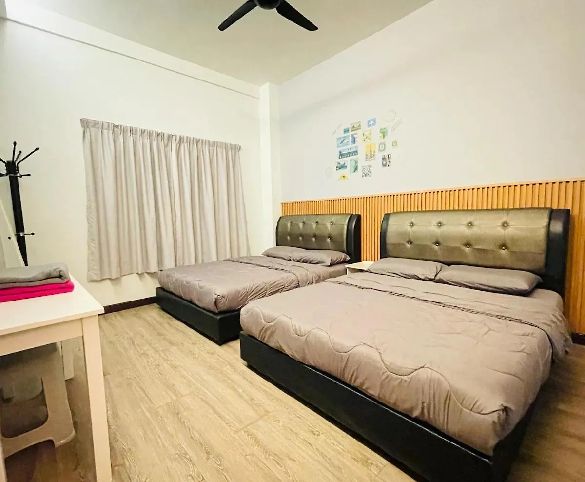 The White House Near Heritage Jonker Malacca Town 0*,  Malásia